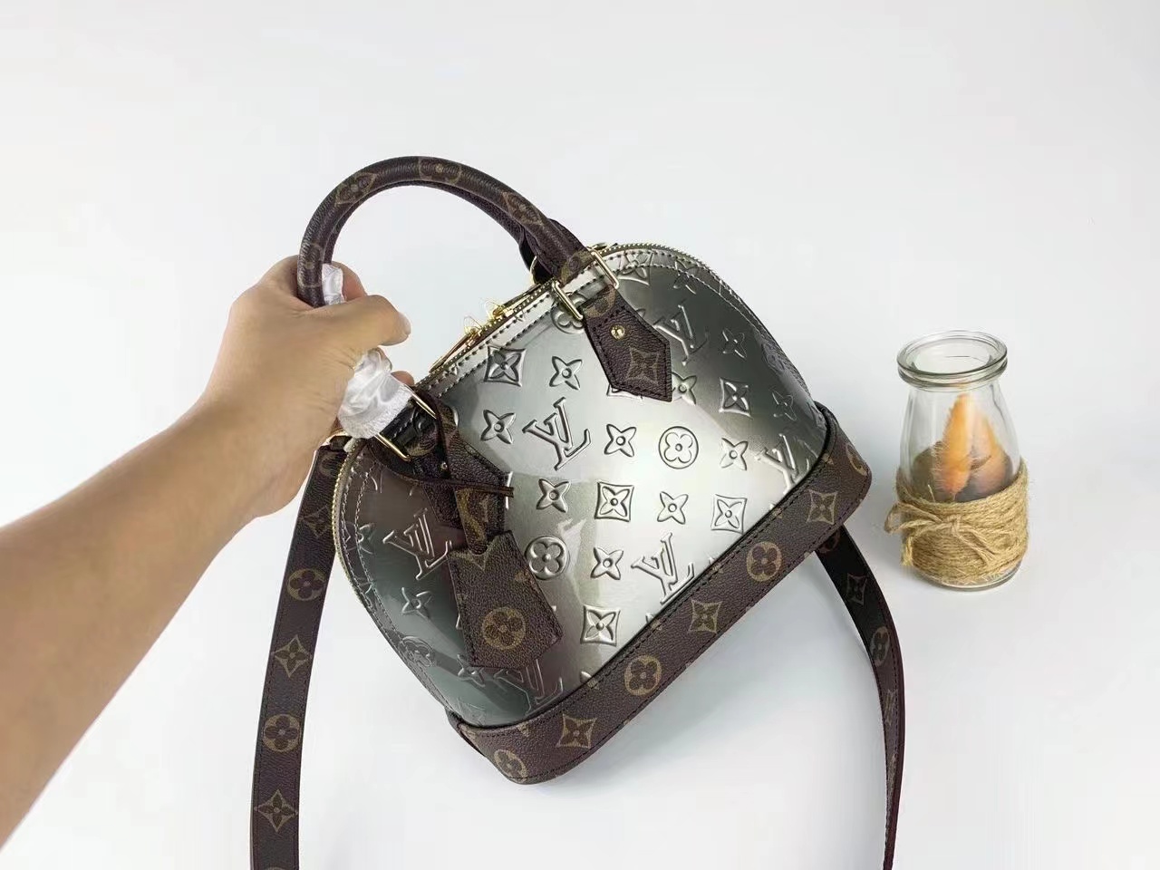 LV $86 gallery