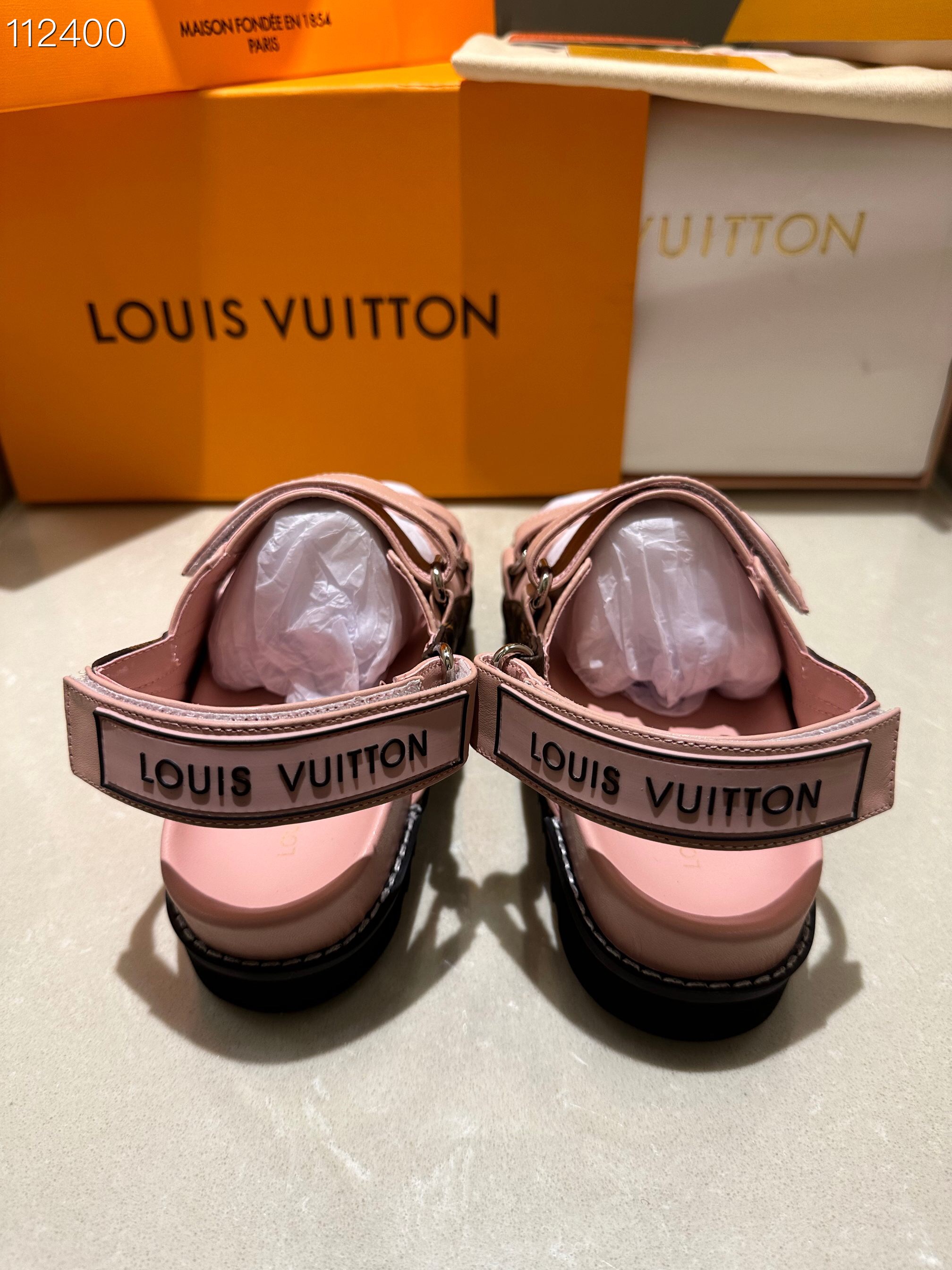 LV $86 gallery