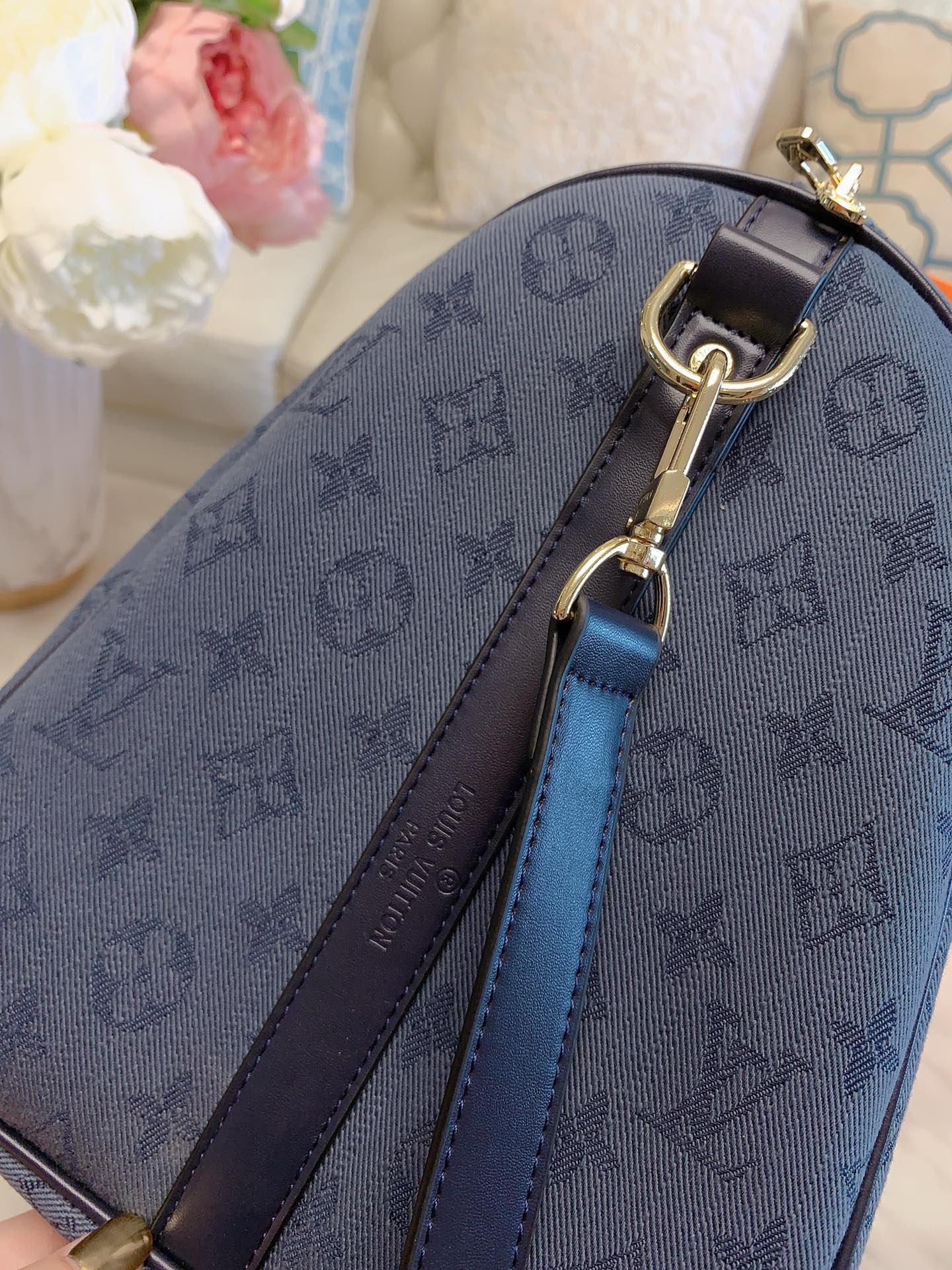 LV $87 gallery