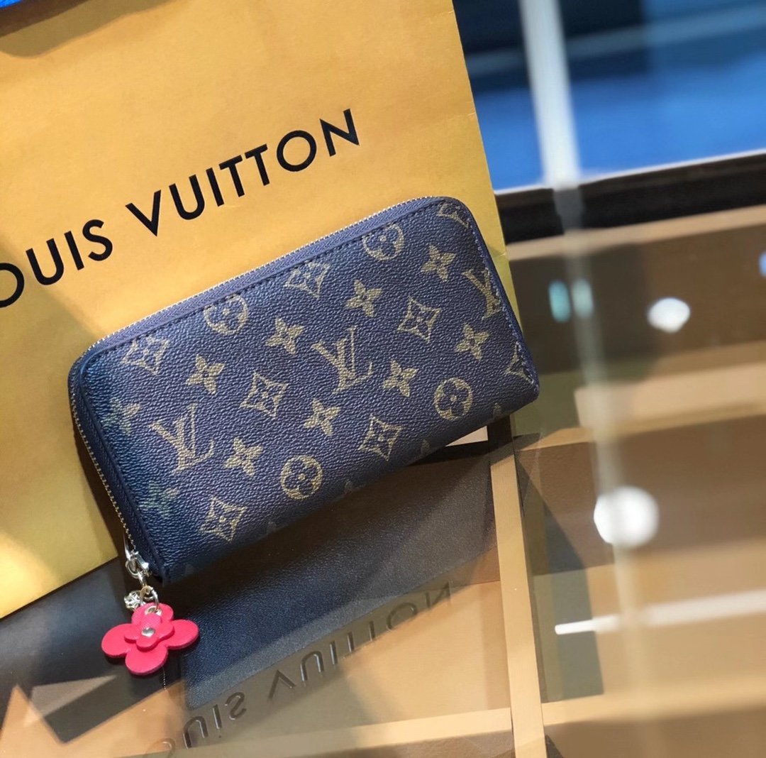 LV $87 gallery