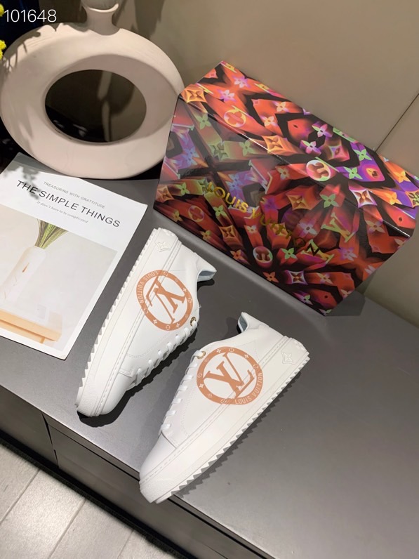 LV $87 gallery