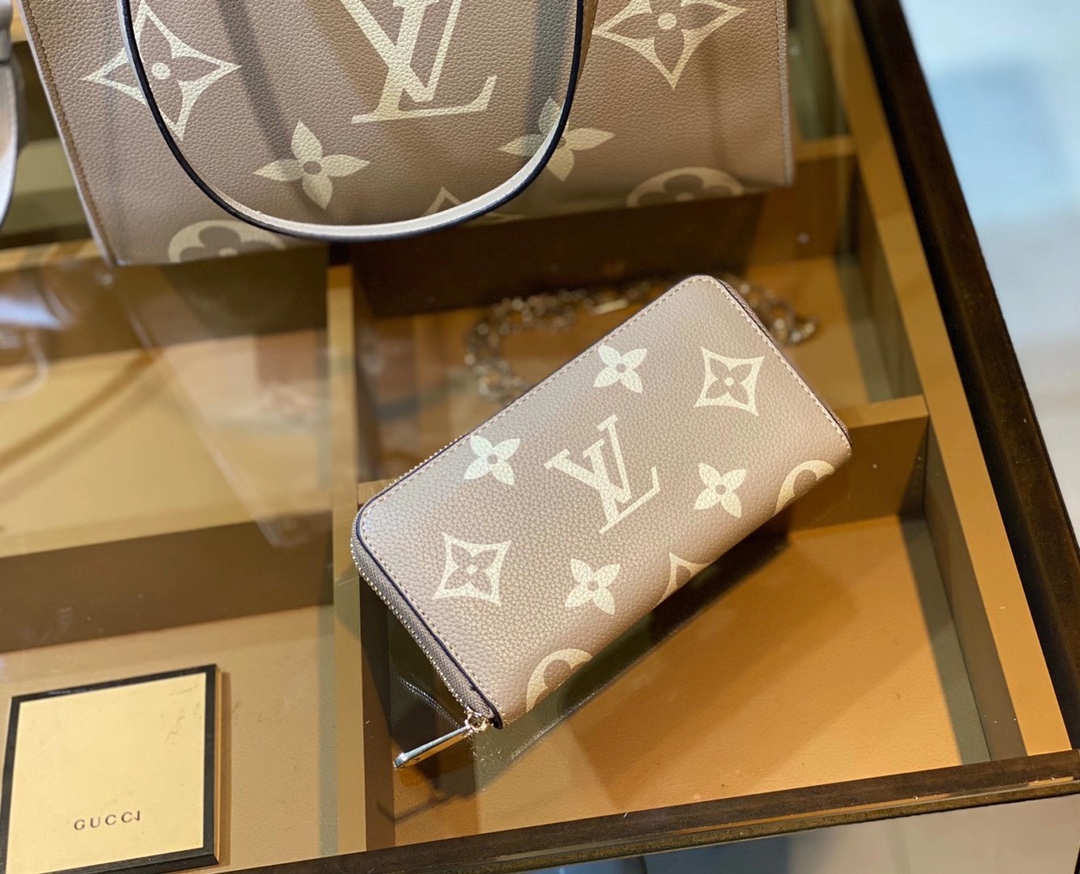 LV $87 gallery