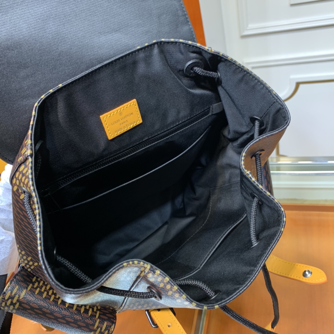 LV $87 gallery