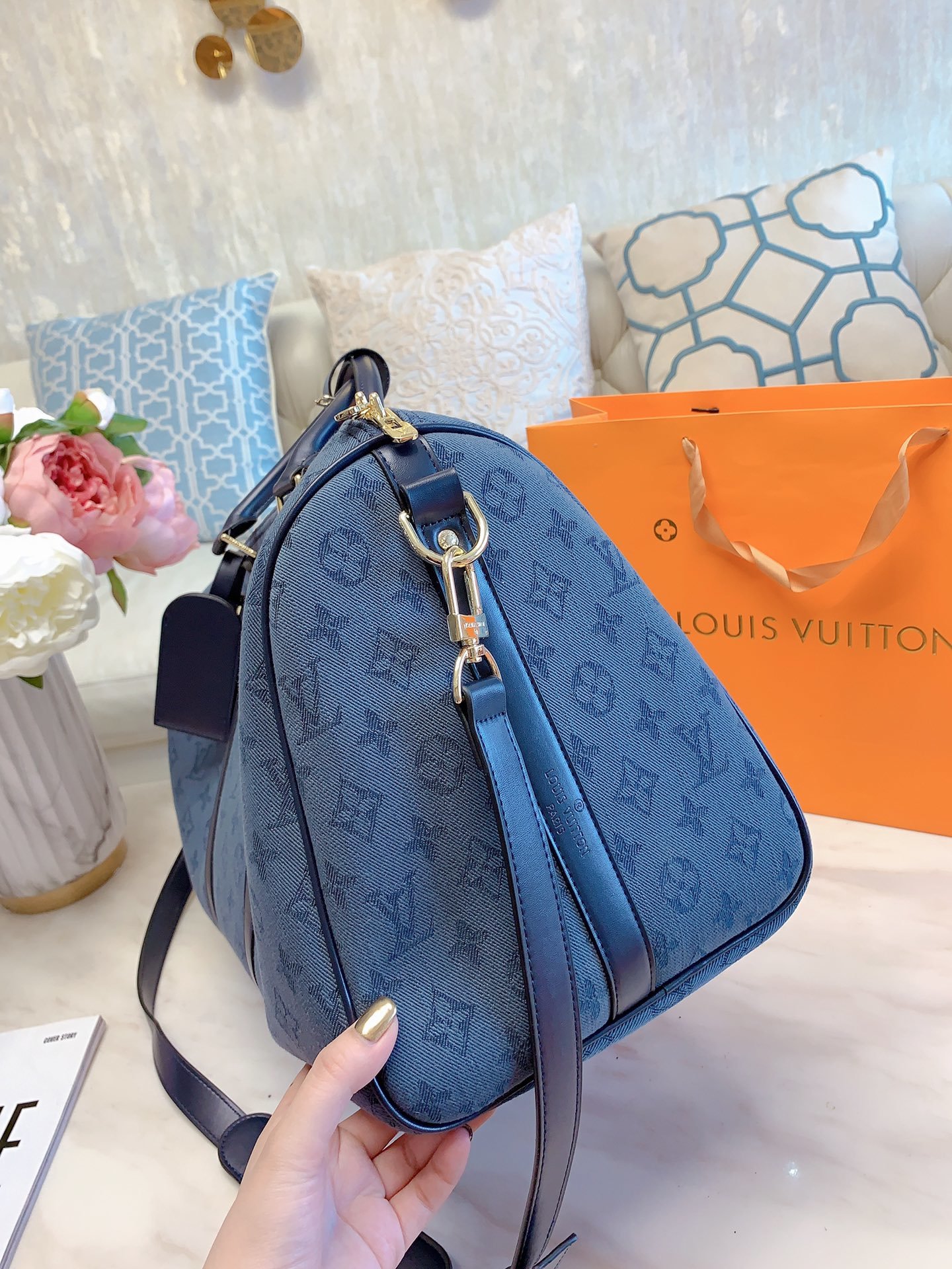 LV $87 gallery