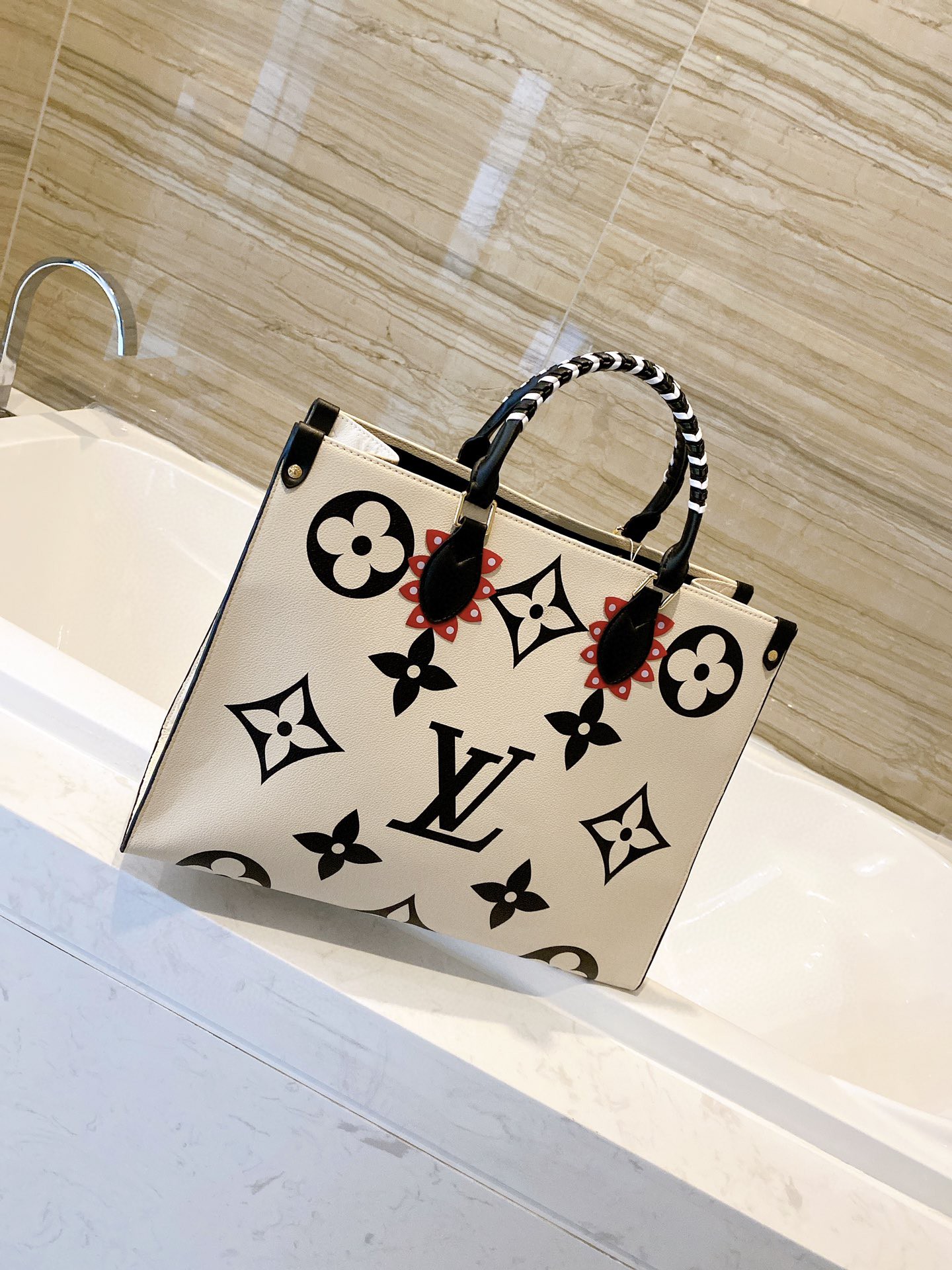 LV $87 gallery