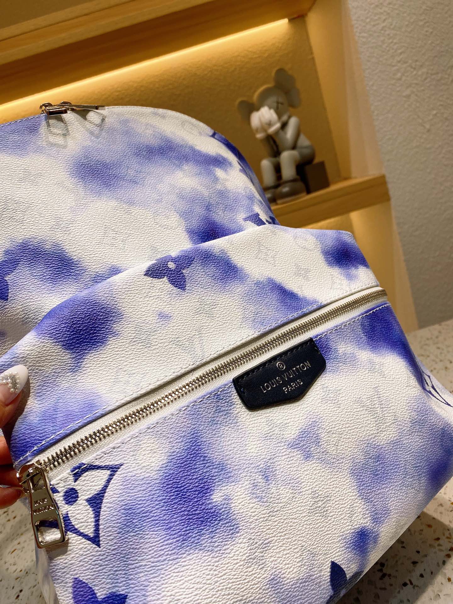 LV $87 gallery