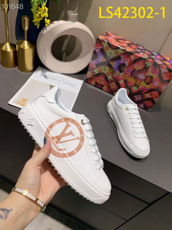 LV $87 gallery