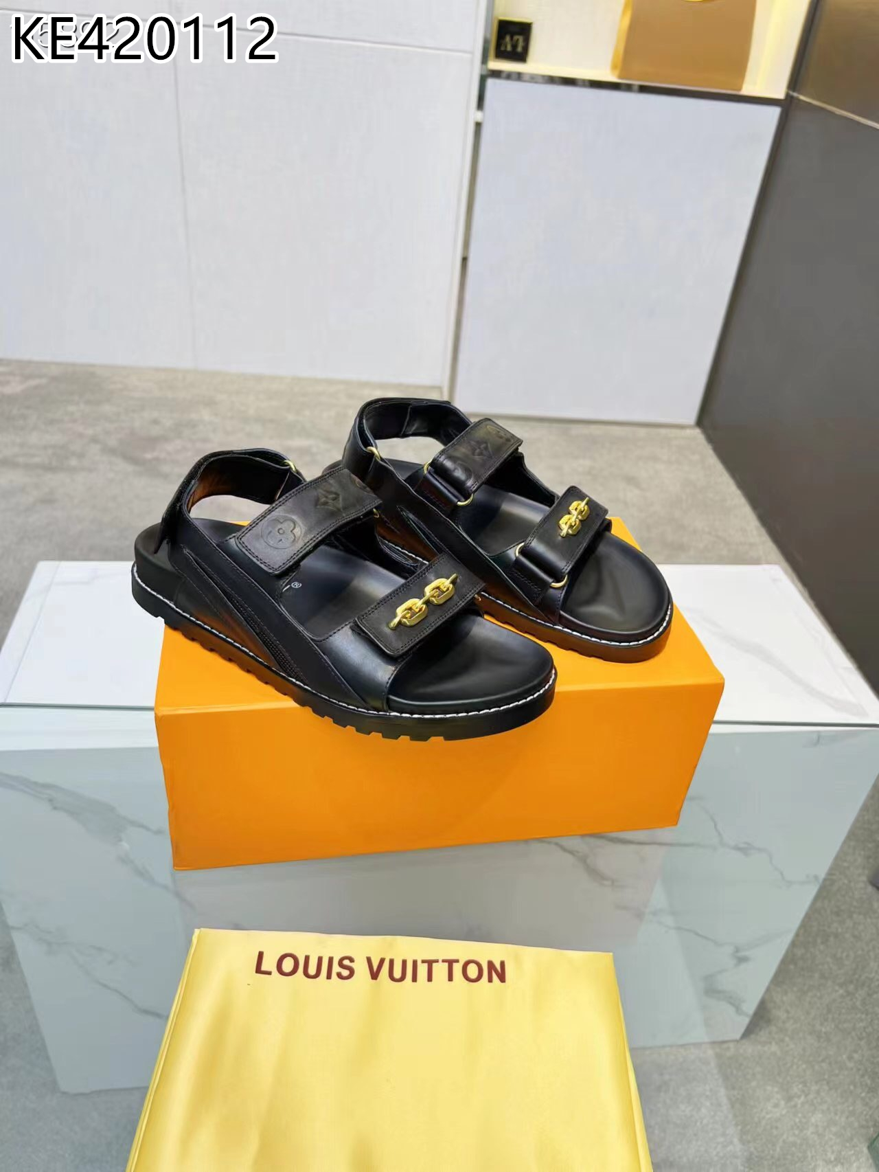 LV $87 gallery