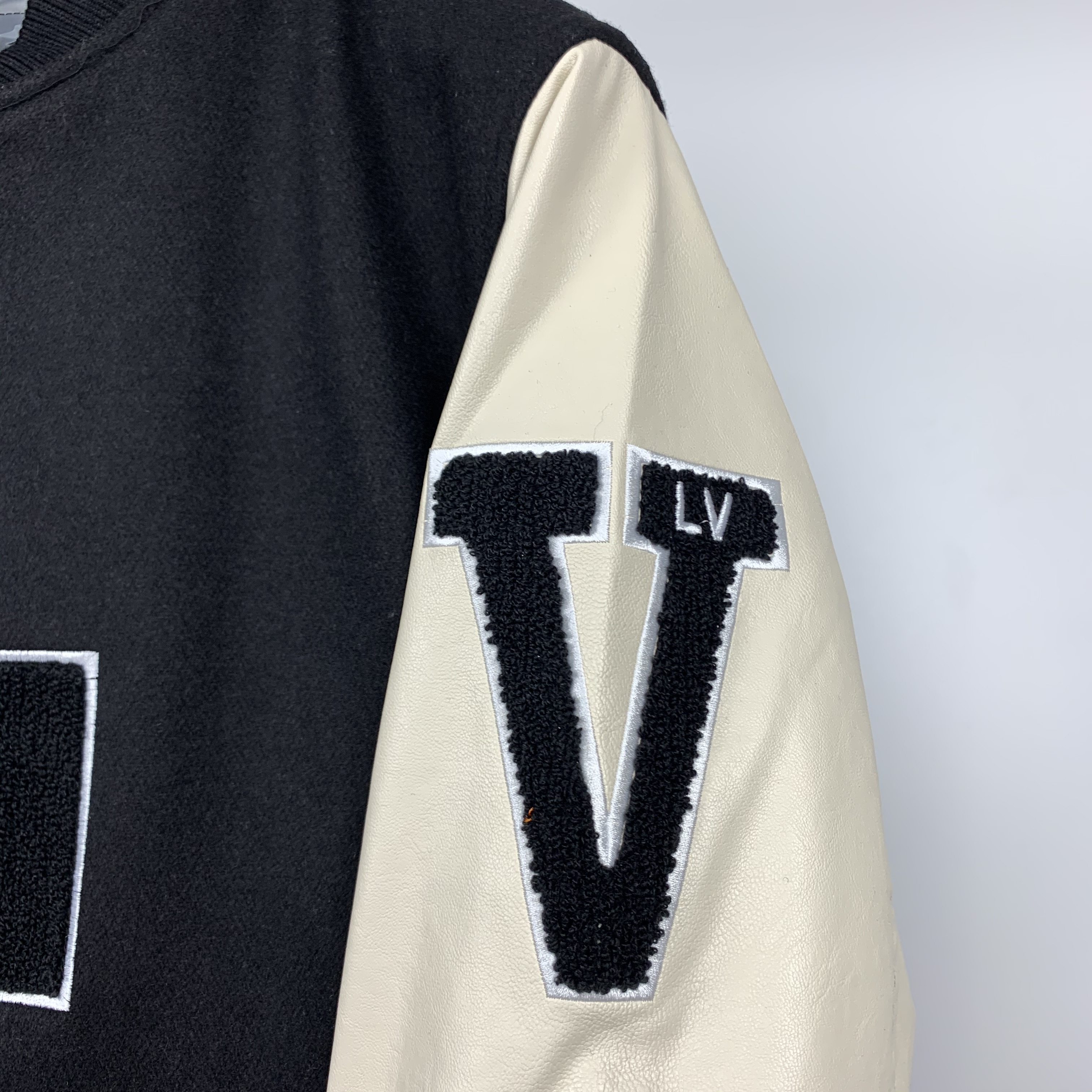 LV $87 gallery