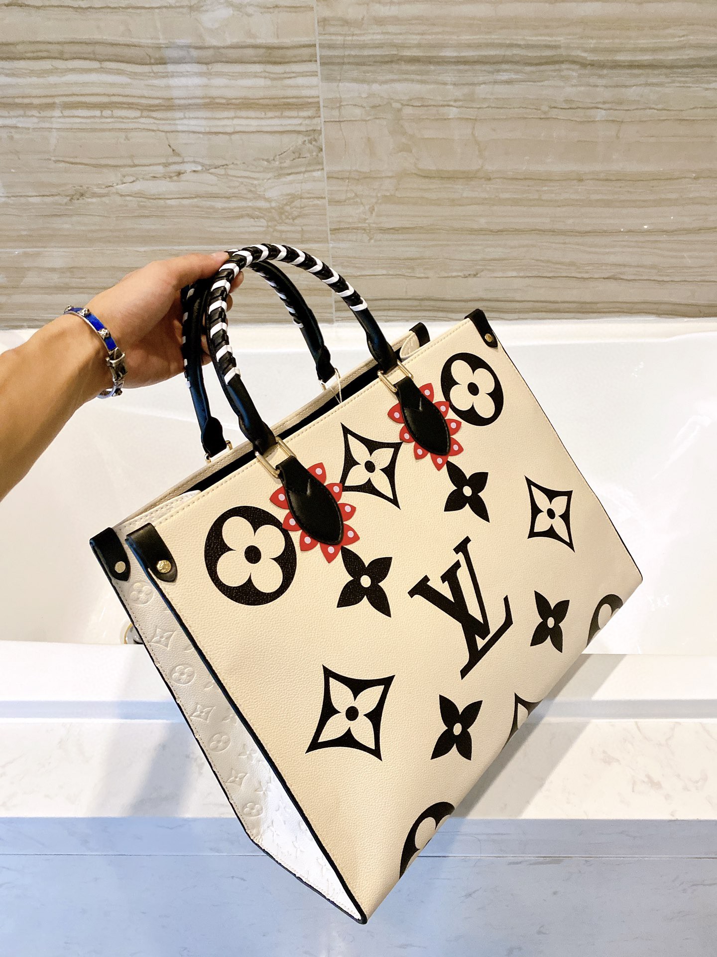 LV $87 gallery