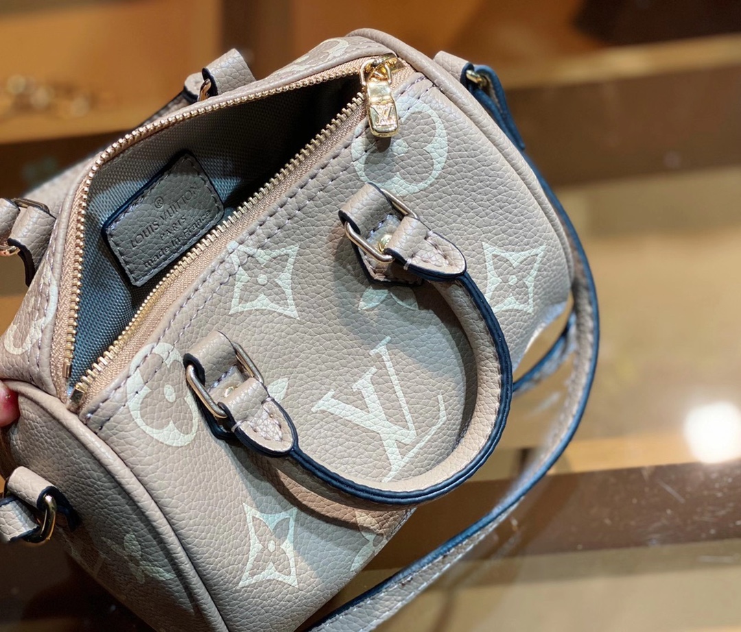 LV $87 gallery