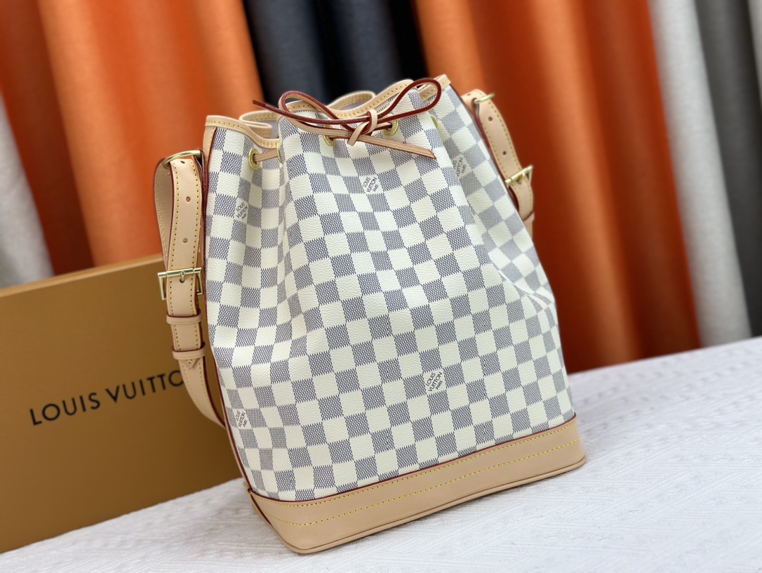 LV $88 gallery