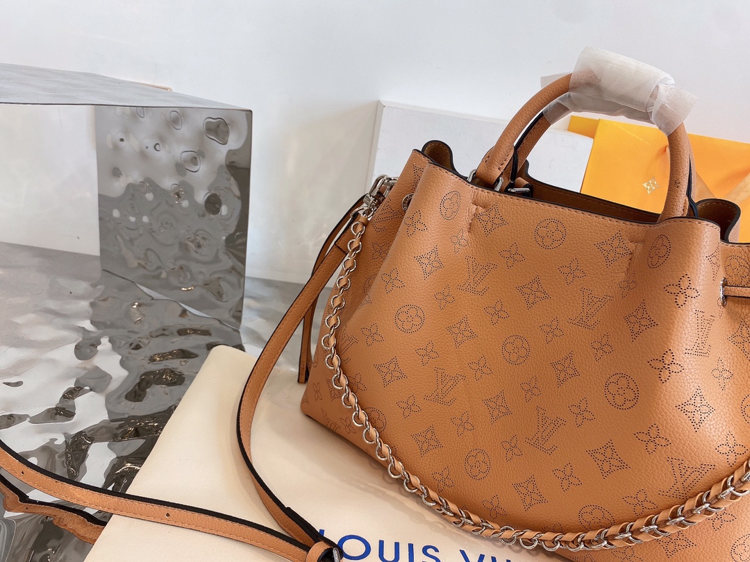 LV $88 gallery