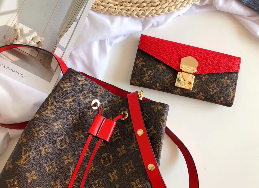 LV $88 gallery