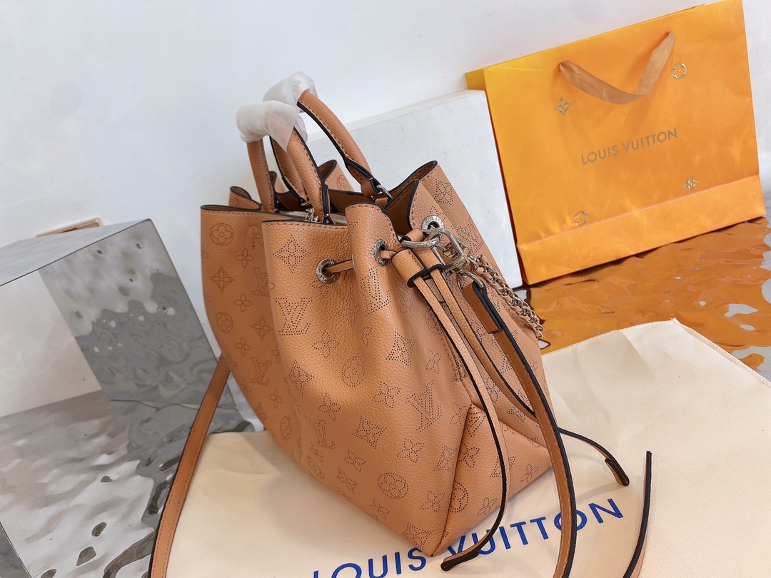 LV $88 gallery