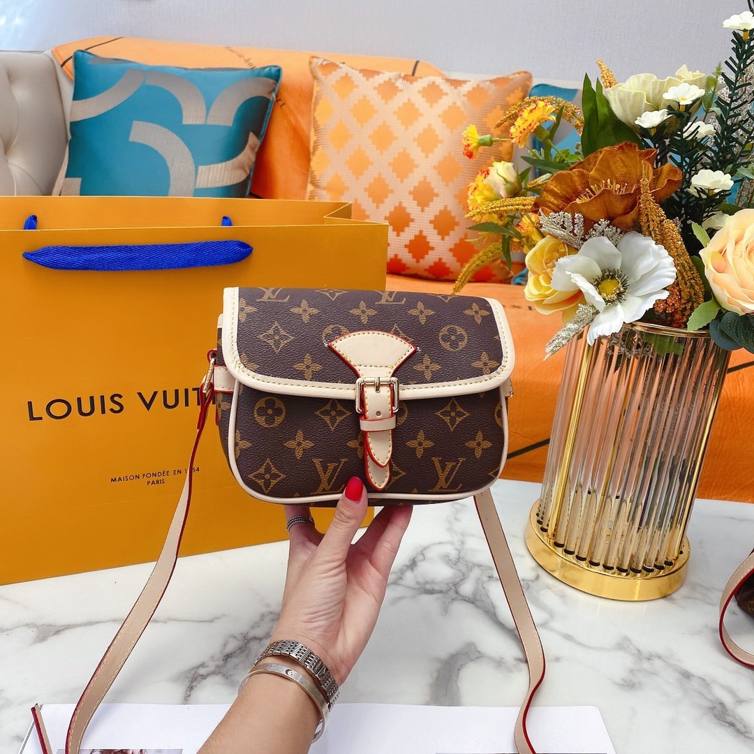 LV $88 gallery