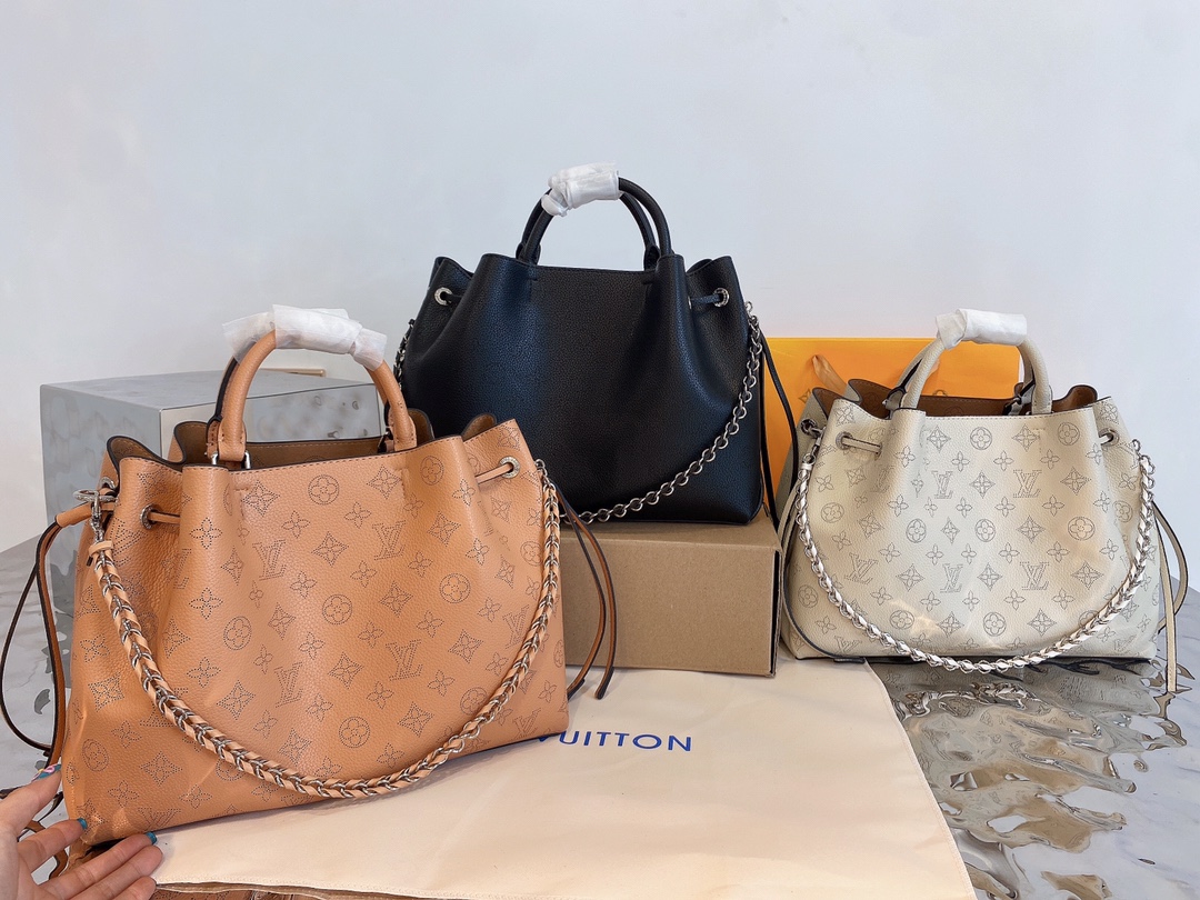 LV $88 gallery