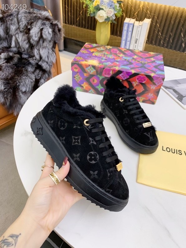 LV $88 gallery