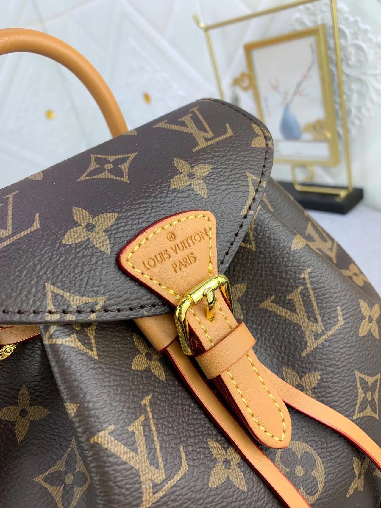 LV $88 gallery