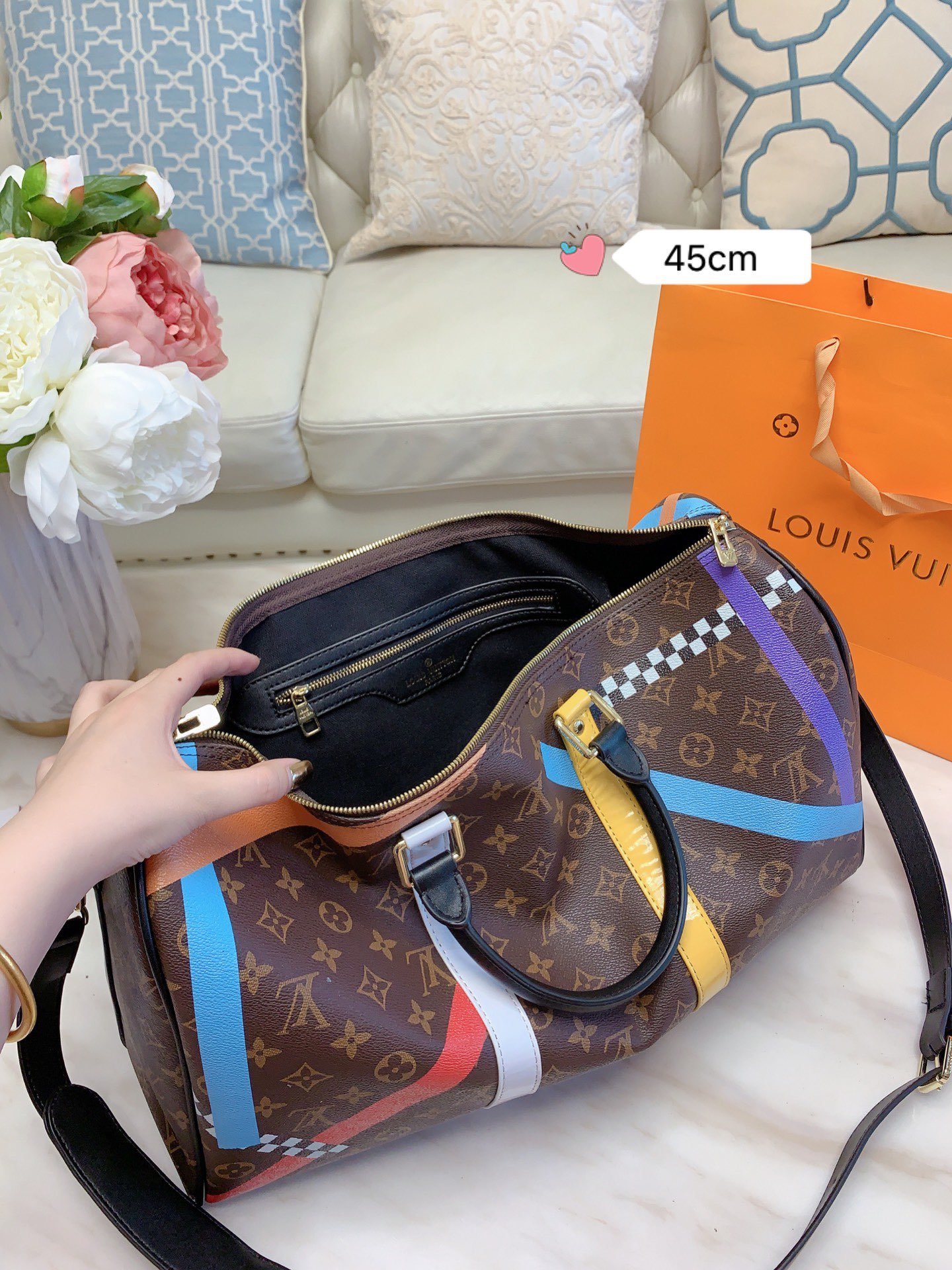 LV $89 gallery