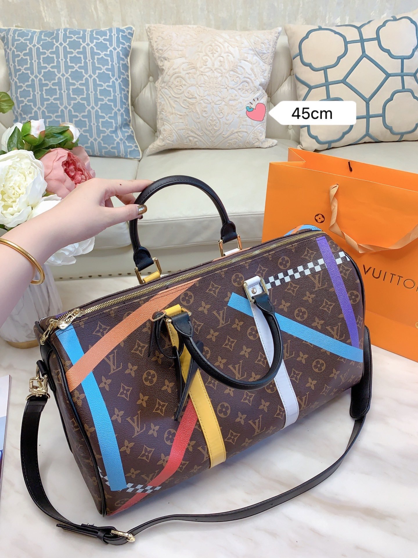 LV $89 gallery