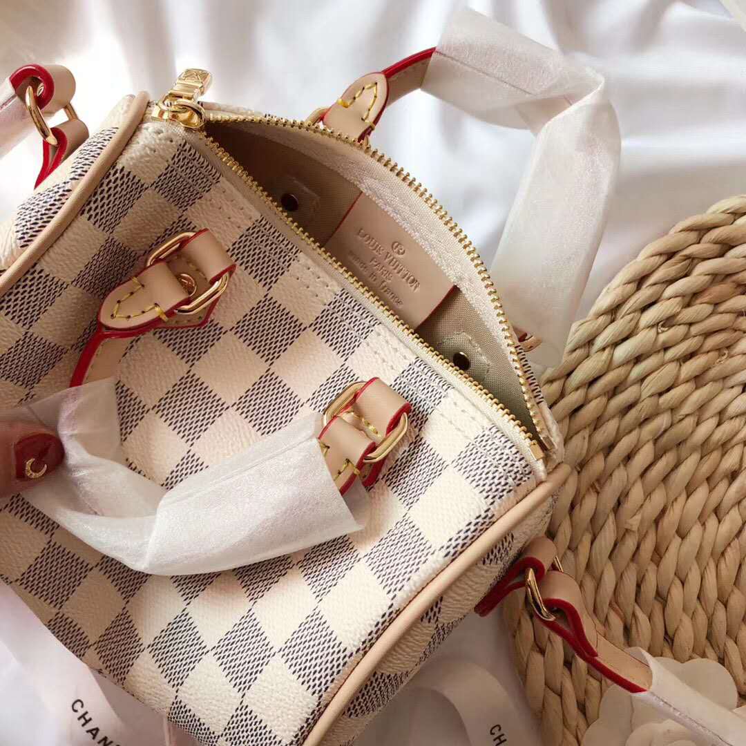 LV $89 gallery