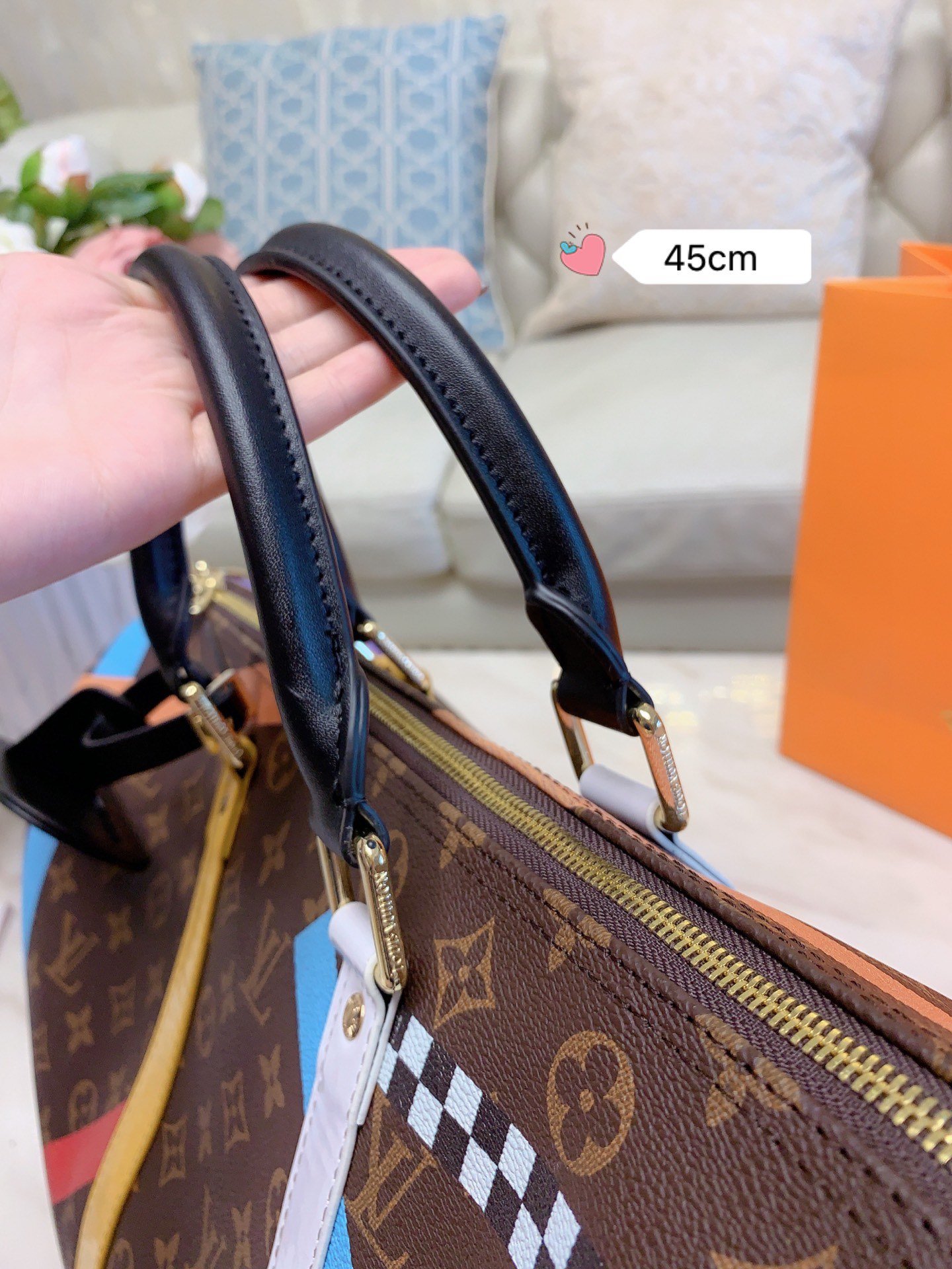 LV $89 gallery