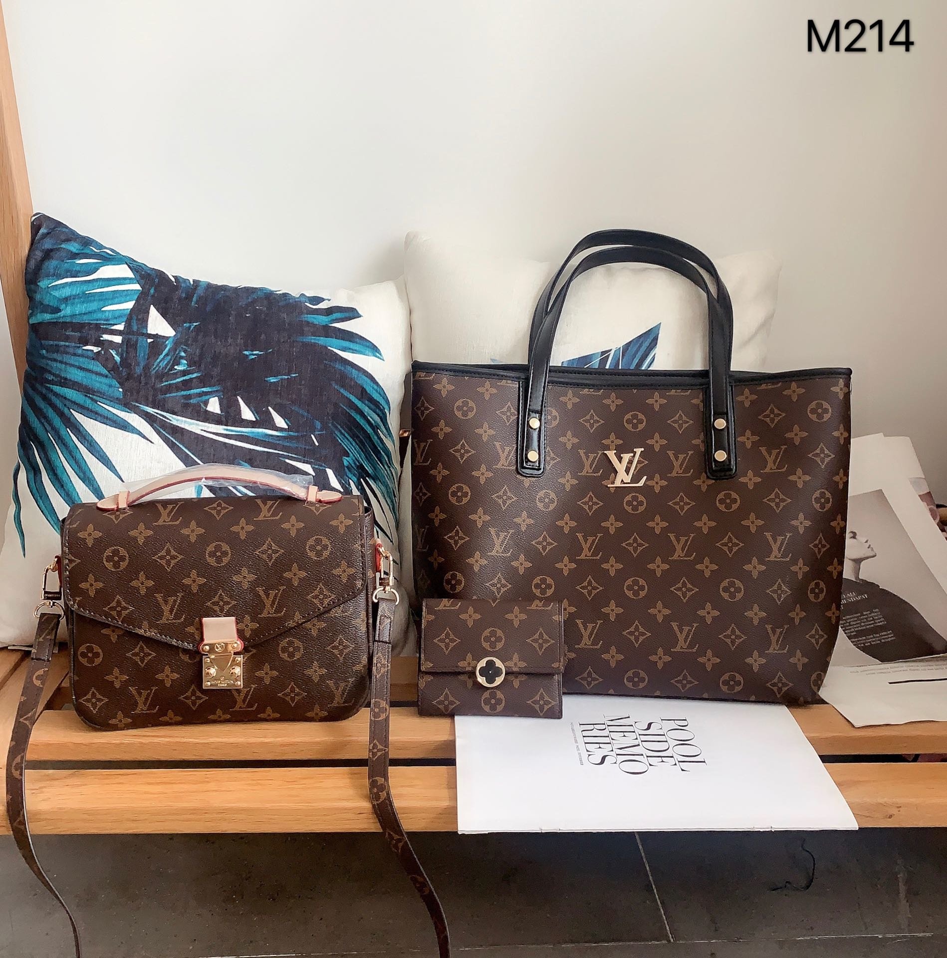 LV $89 gallery