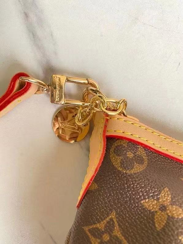 LV $92 gallery