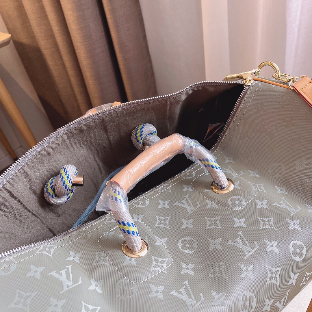 LV $92 gallery