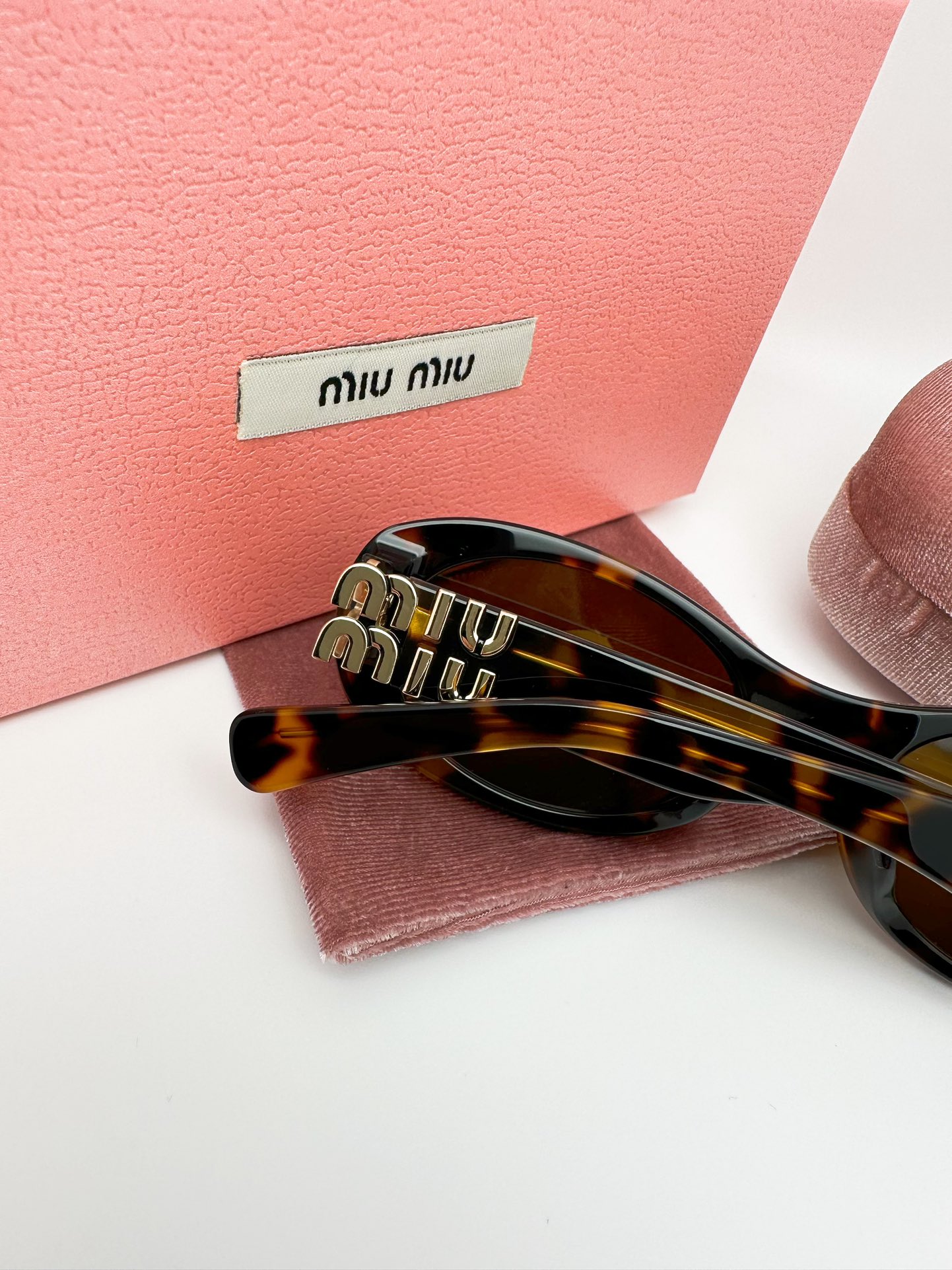 MIUMIU 23.99$  code 314-7339-R gallery