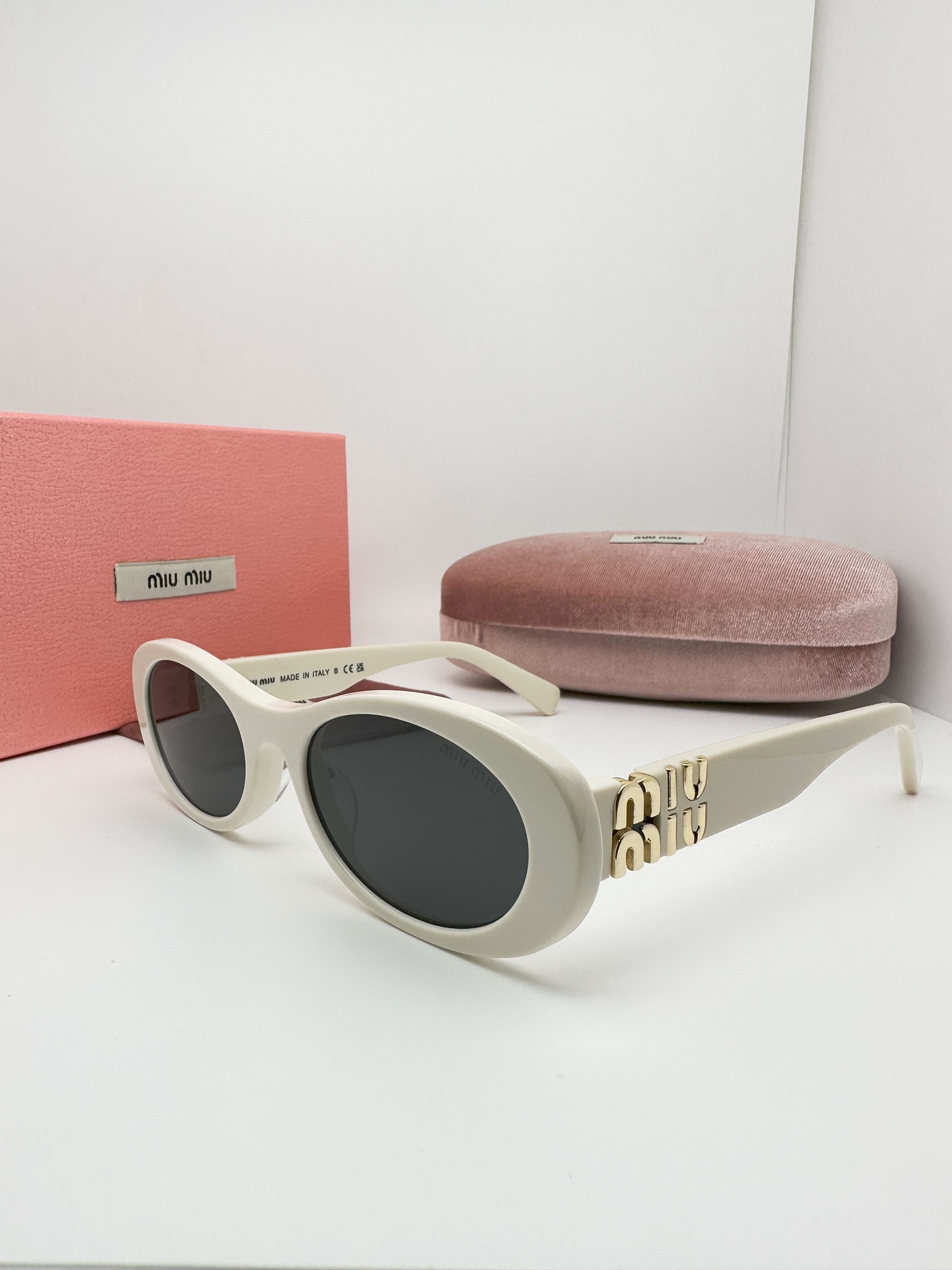 MIUMIU 23.99$  code 314-7339-R gallery