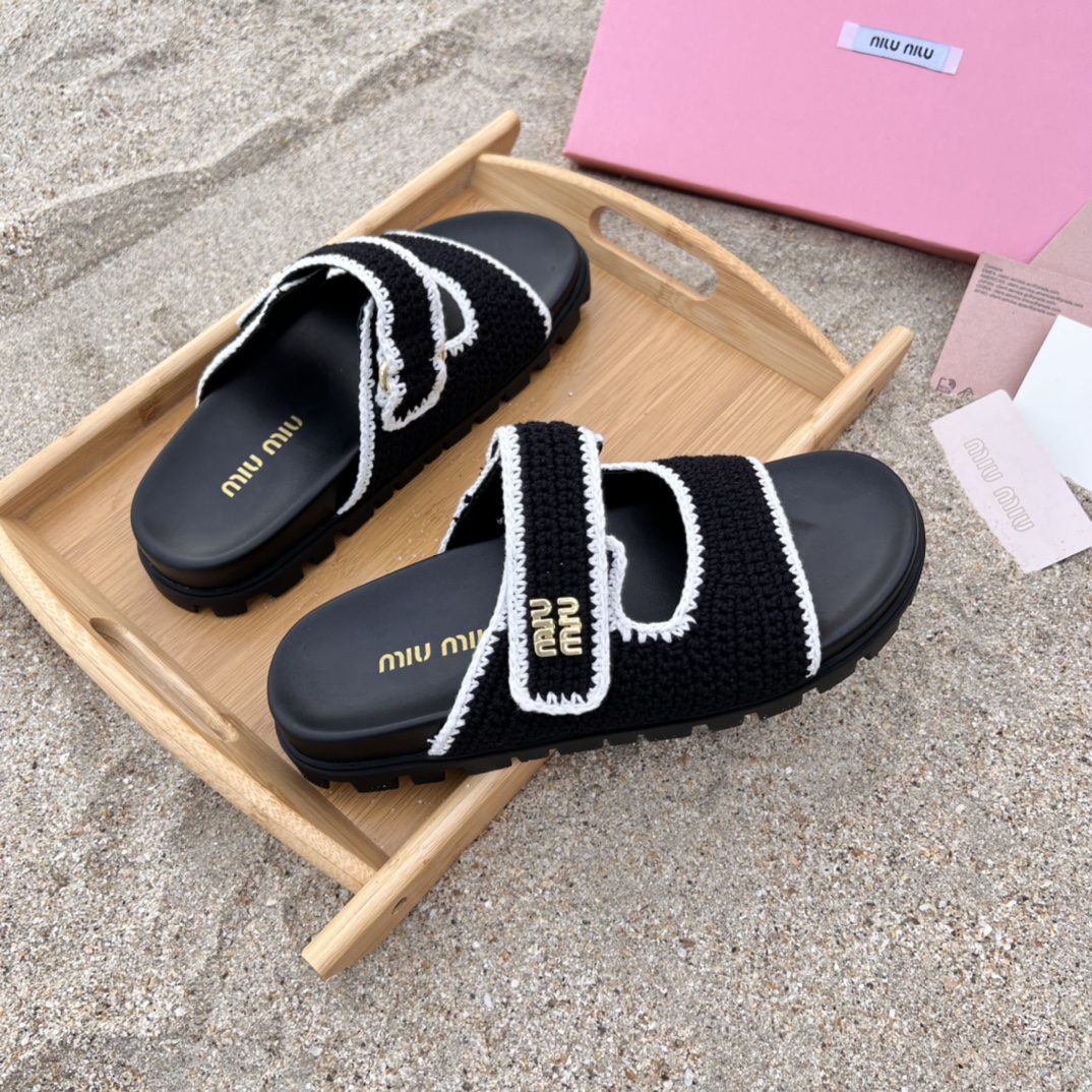 Miumiu  44.99$   code 449-7123-R gallery