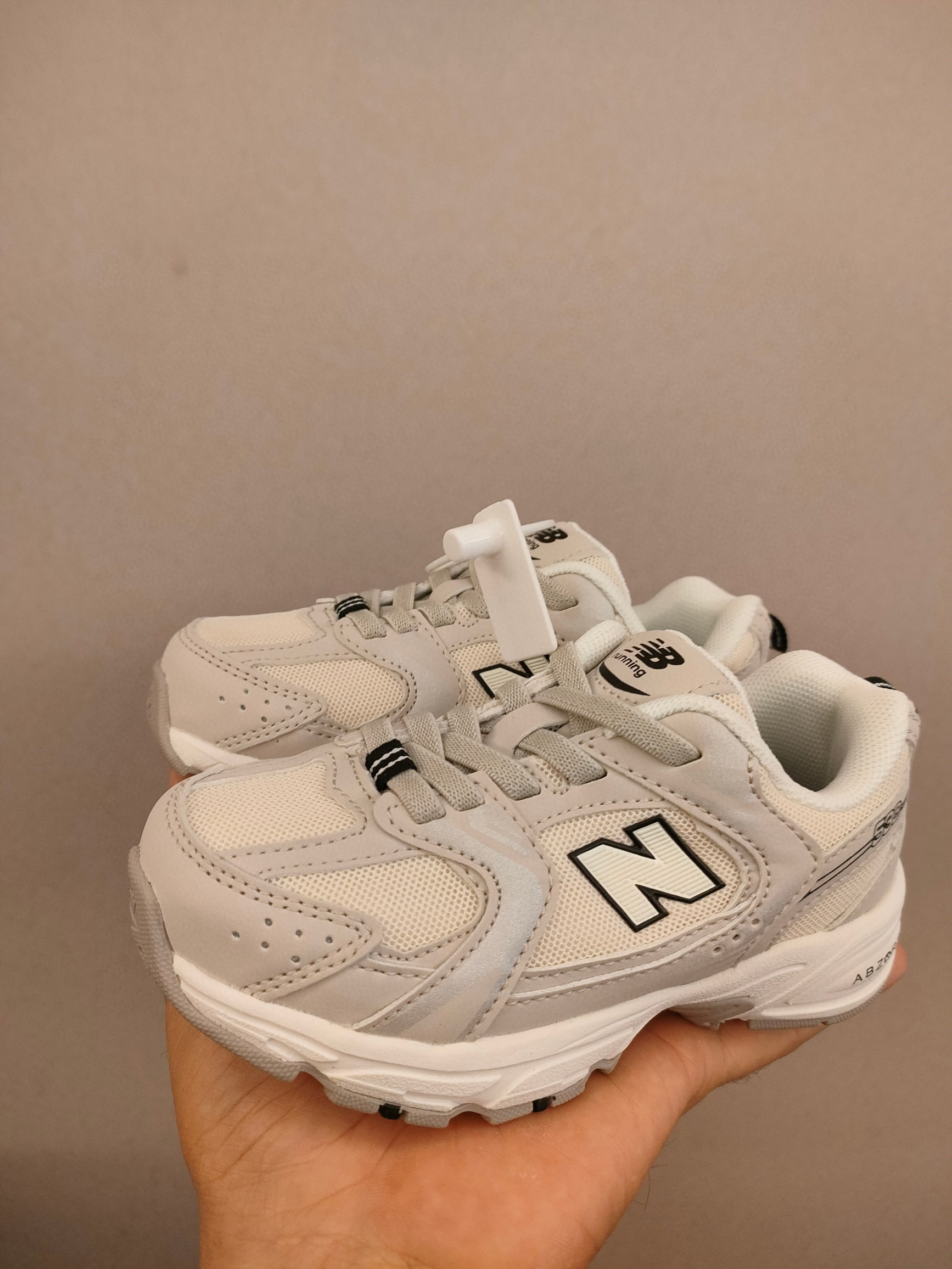 NB 43.81$    CODE 294-10322-T gallery