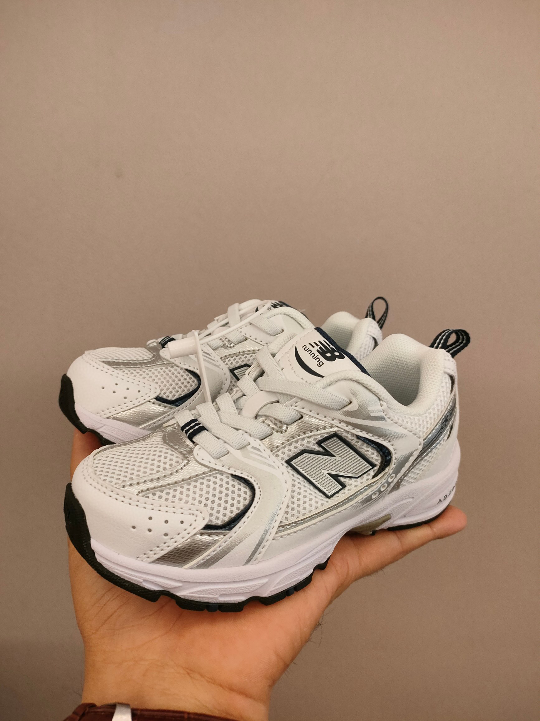 NB 43.81$    CODE 294-10322-T gallery