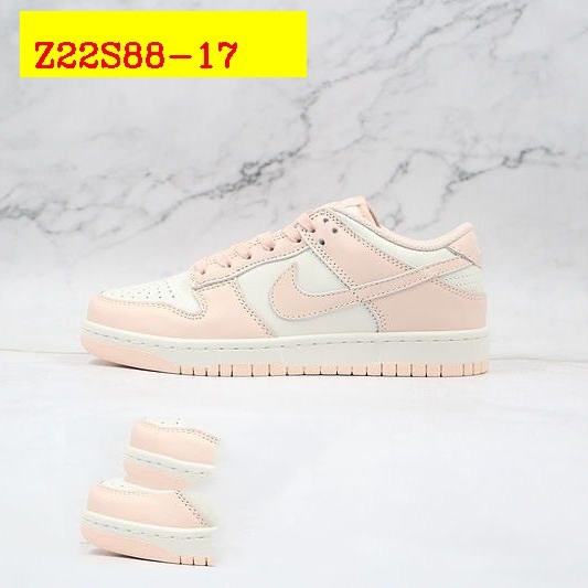 NIKE 42.66$ CODE 351-6386-R gallery