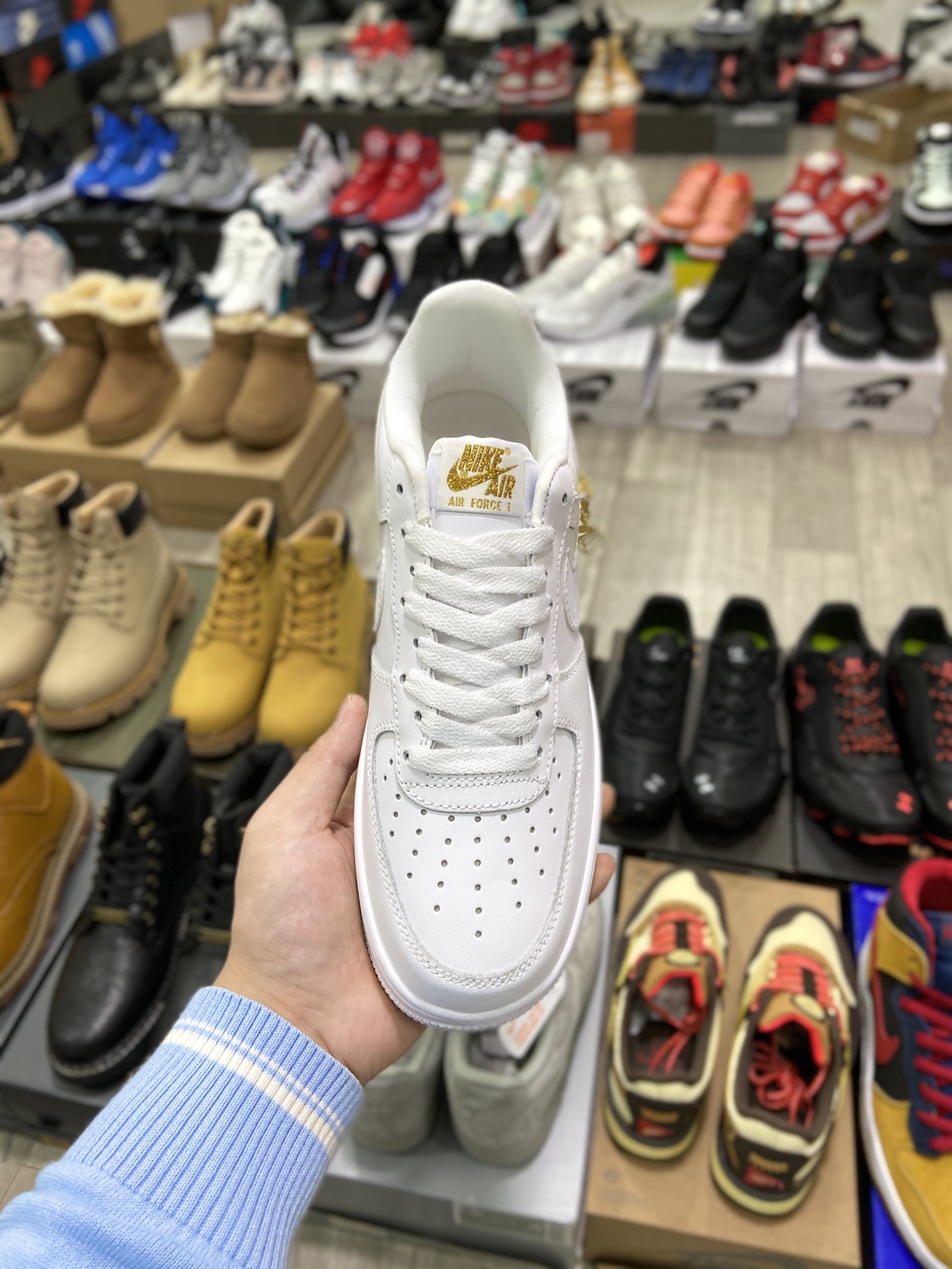 NIKE $65 gallery