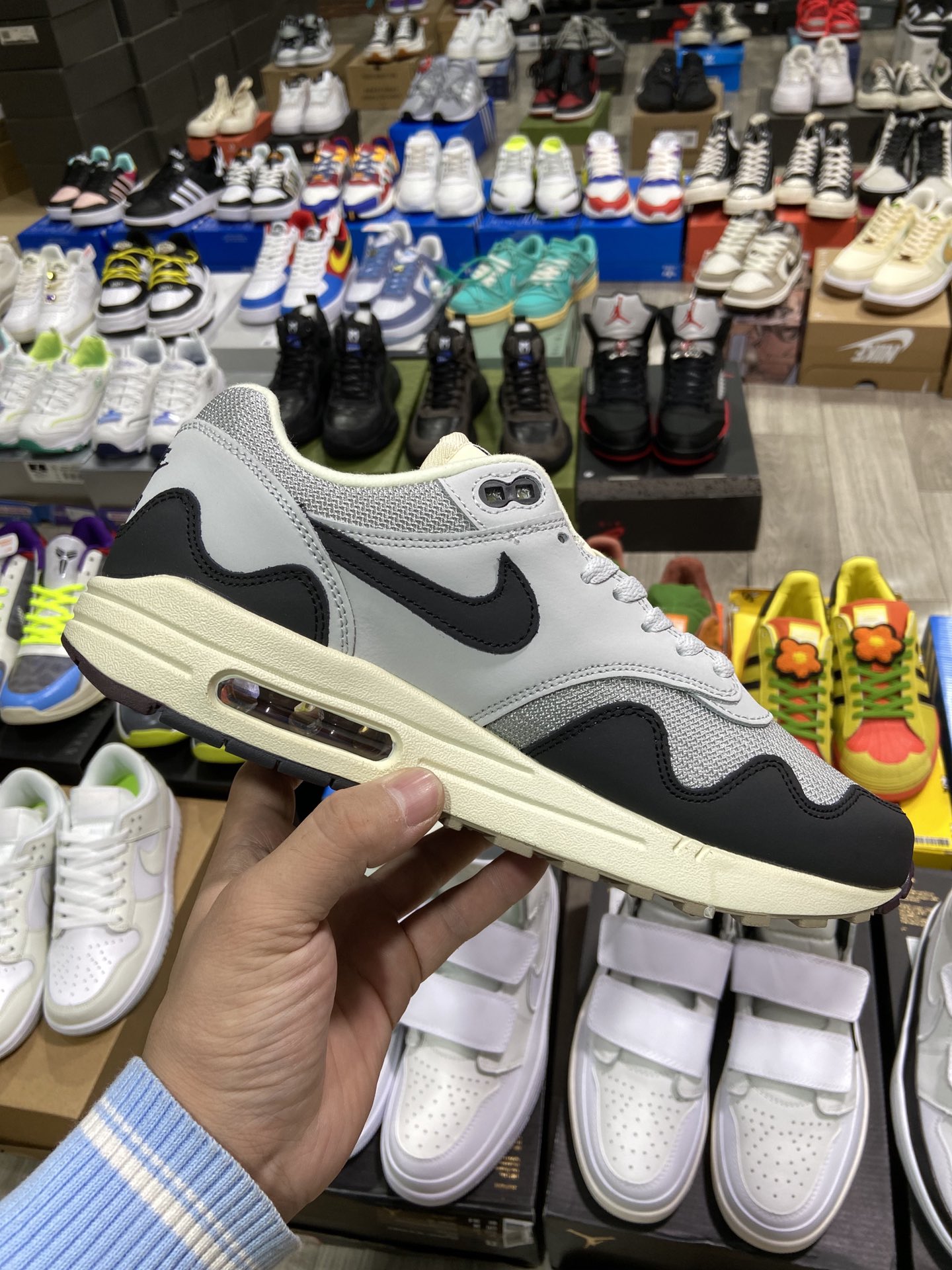 NIKE $80 gallery