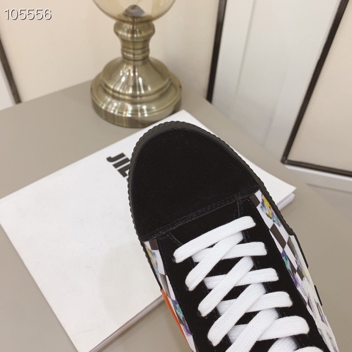 OFF WHITE $82 gallery