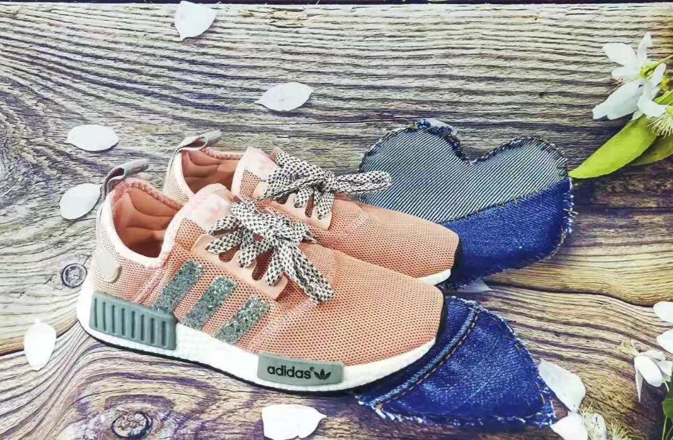 PFB nmd glitter 49.99usd 编号351-2899-R gallery