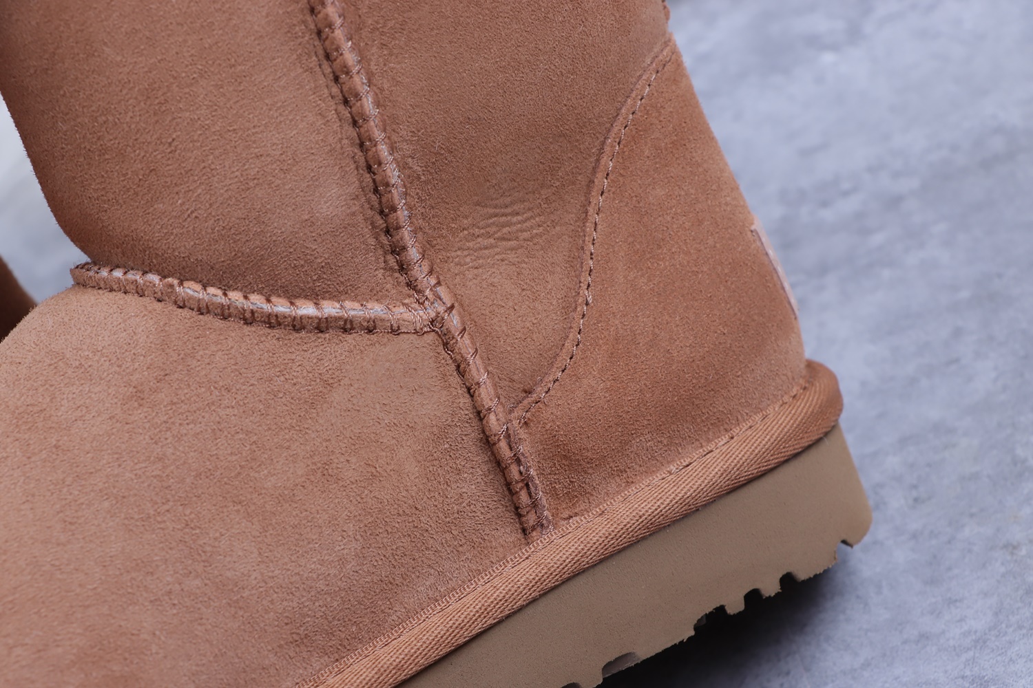 UGG 35.73$ 编号279-2437-R gallery