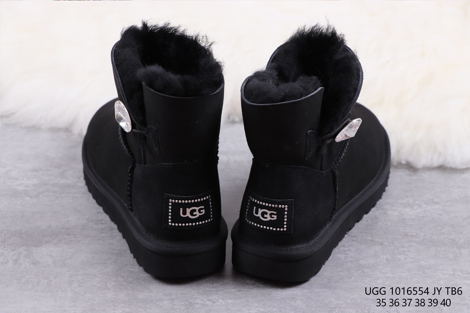 UGG 37.47$ 编号279-2435-R gallery