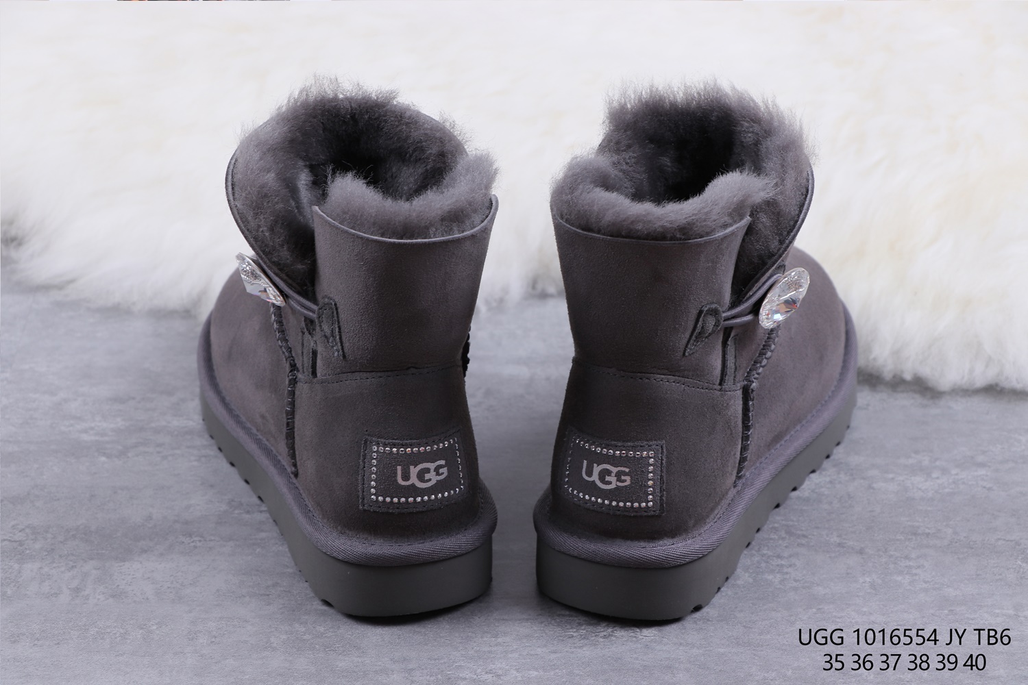 UGG 37.47$ 编号279-2435-R gallery