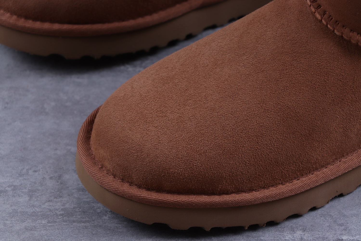 UGG 39.28$ 编号279-2438-R gallery