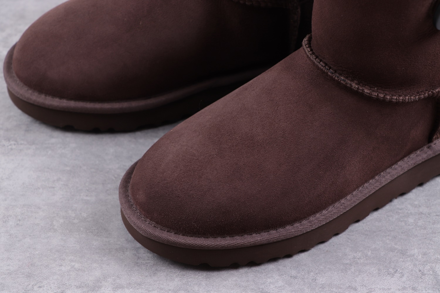 UGG 39.29$ 编号279-2439-R gallery