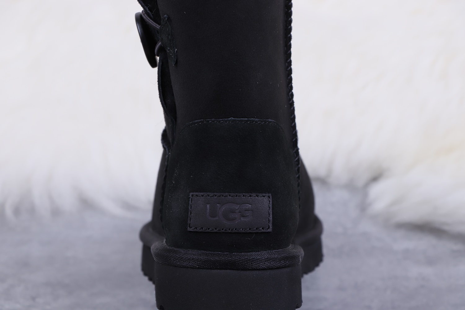 UGG 39.29$ 编号279-2439-R gallery