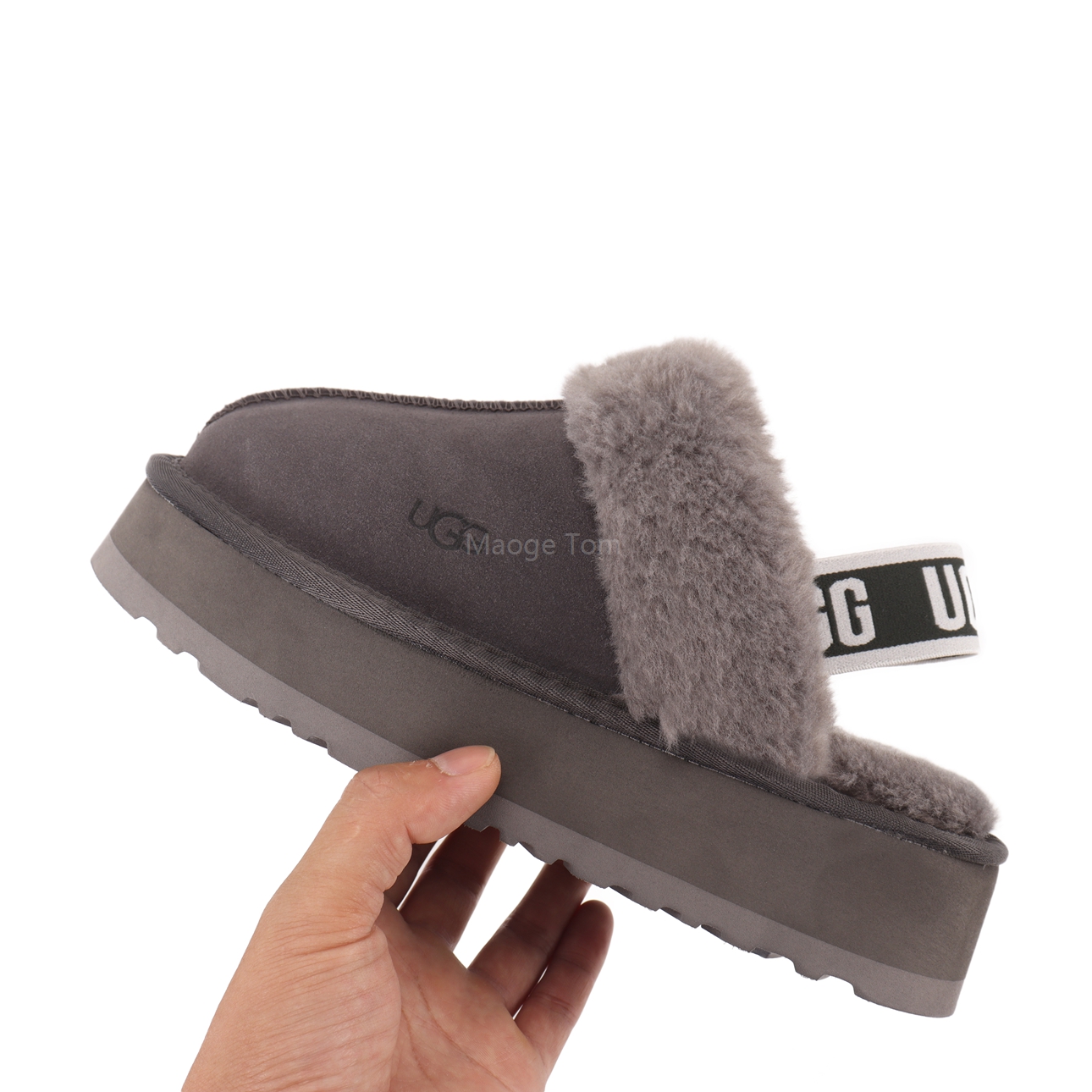 UGG 46.26$    CODE 279-10467-T gallery