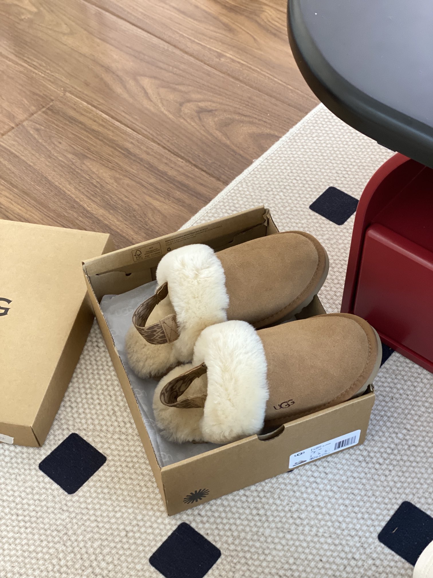 UGG 49.99$  code 356-6804-R gallery