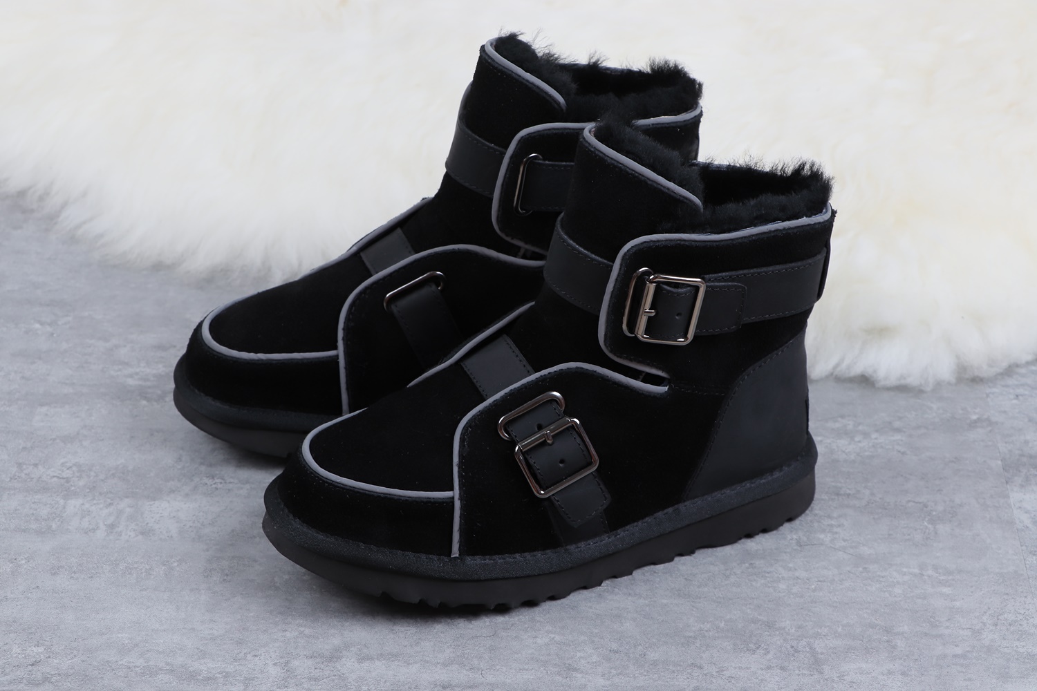 UGG 52.77$ 编号279-2425-R gallery