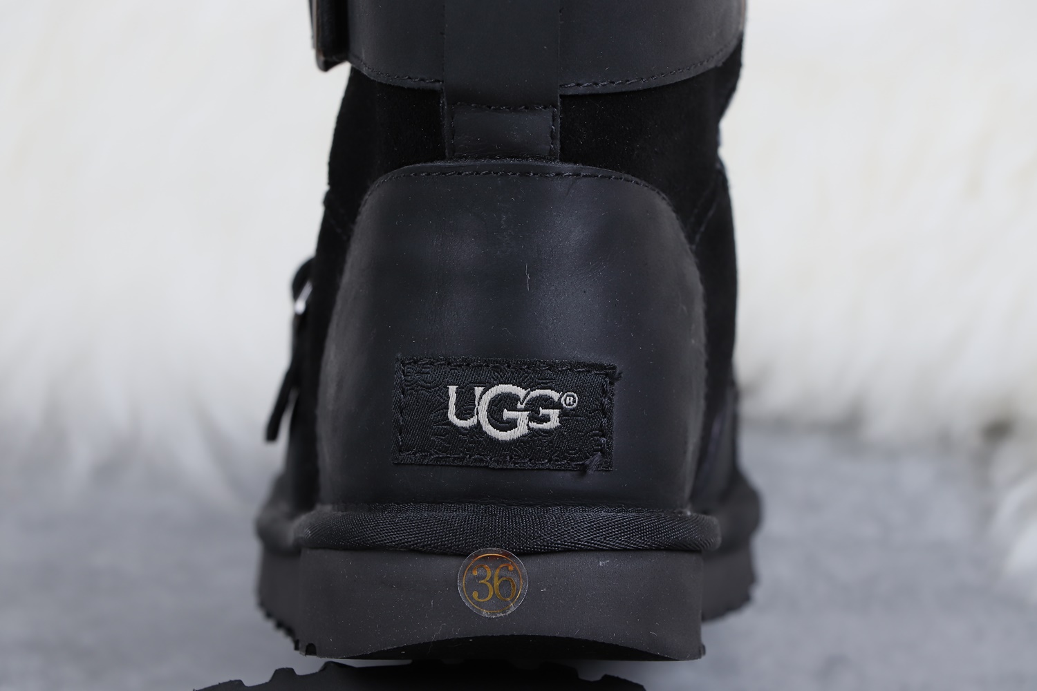 UGG 52.77$ 编号279-2425-R gallery